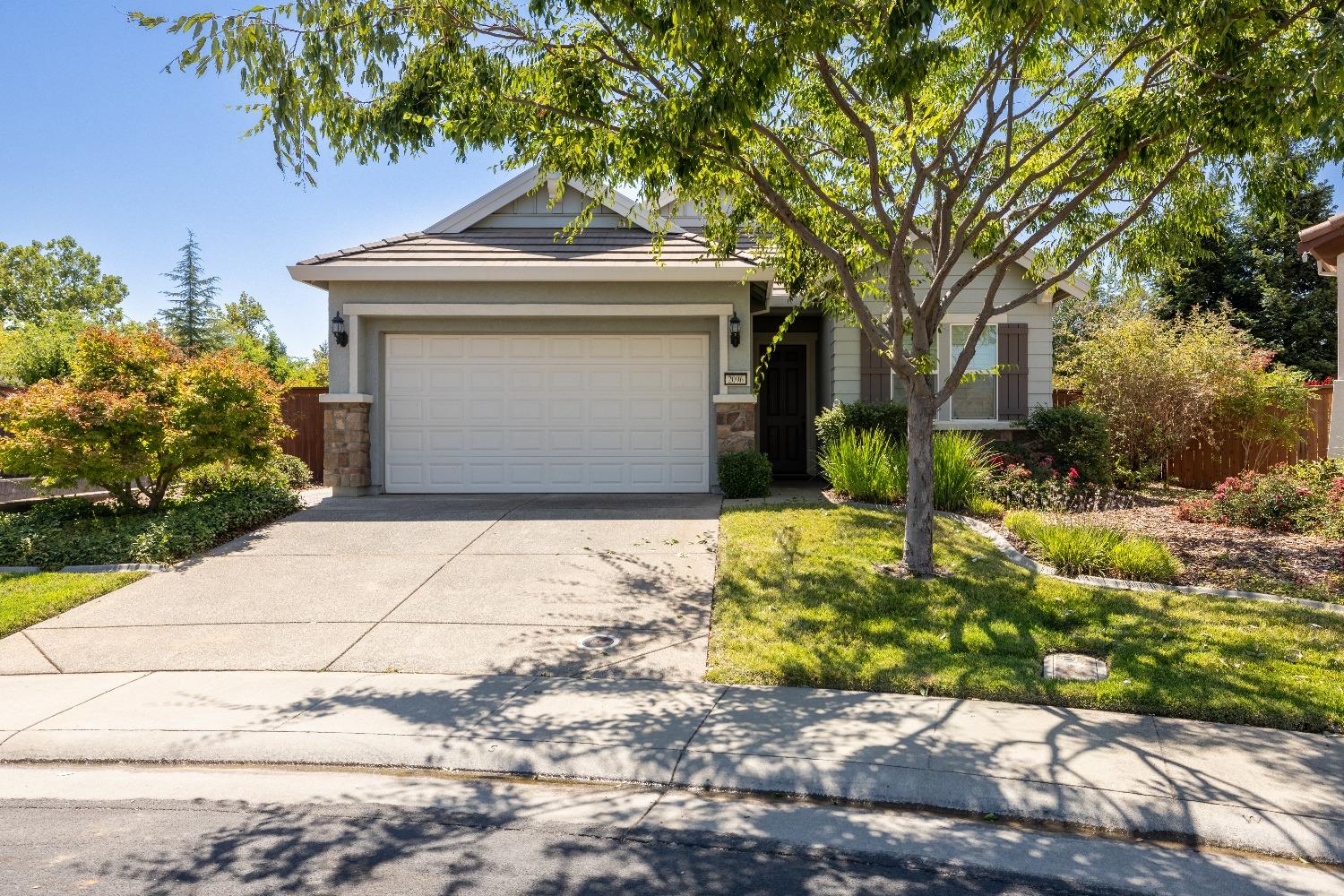 Detail Gallery Image 1 of 32 For 2096 Appersett Loop, Roseville,  CA 95747 - 3 Beds | 2 Baths