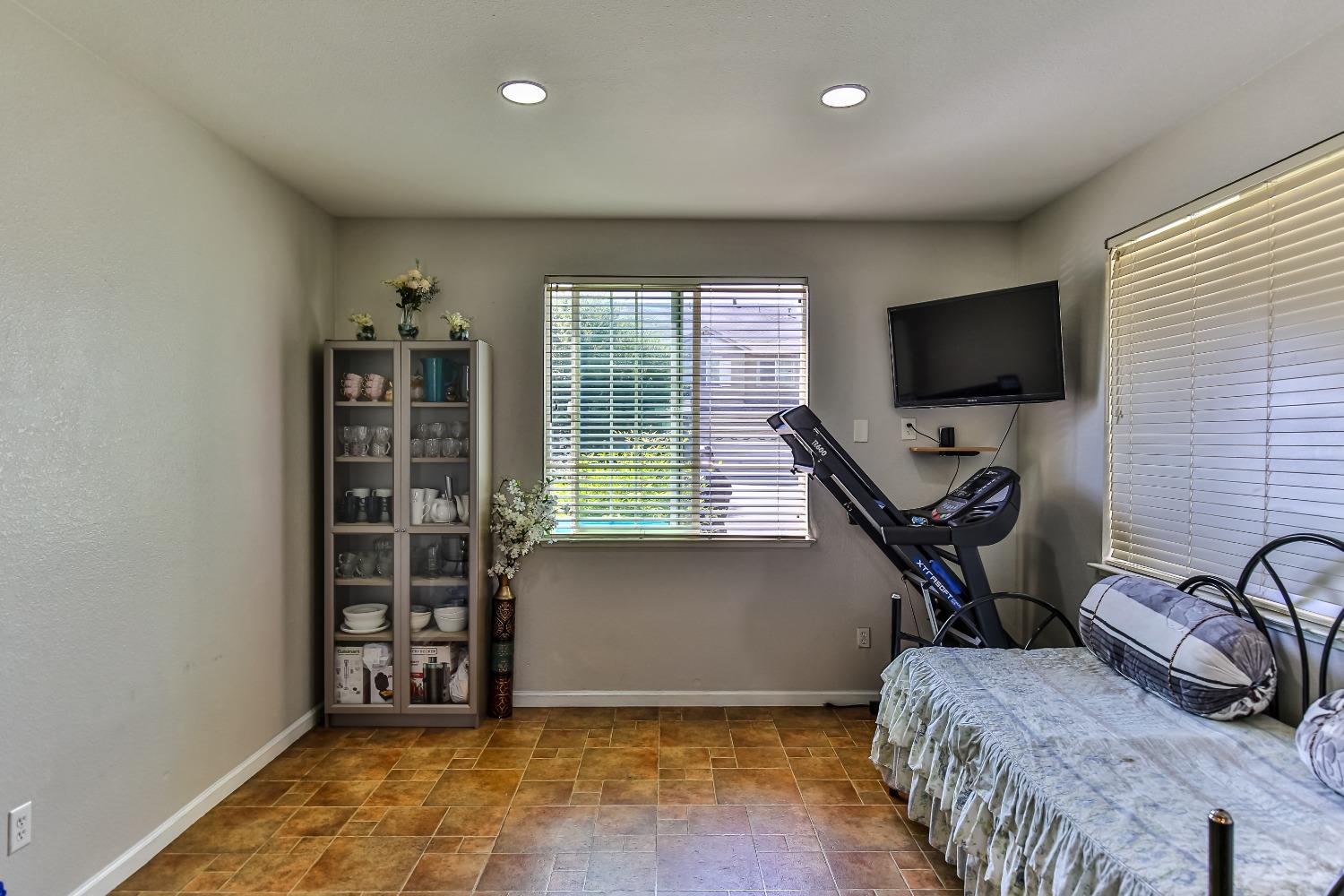 Detail Gallery Image 18 of 45 For 1771 Fontanella Way, Stockton,  CA 95205 - 3 Beds | 2 Baths