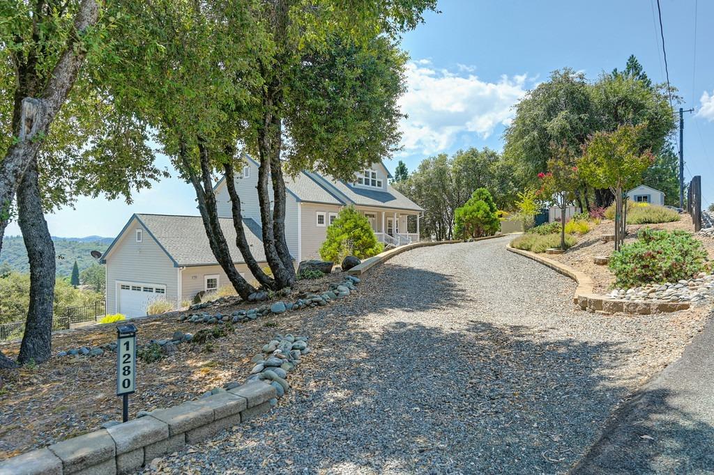 Cerro Vista Drive, Applegate, California image 3