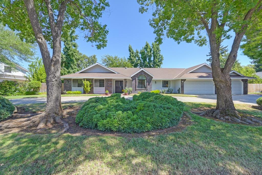 Detail Gallery Image 1 of 1 For 8781 Beechcrest Ct, Orangevale,  CA 95662 - 4 Beds | 3 Baths