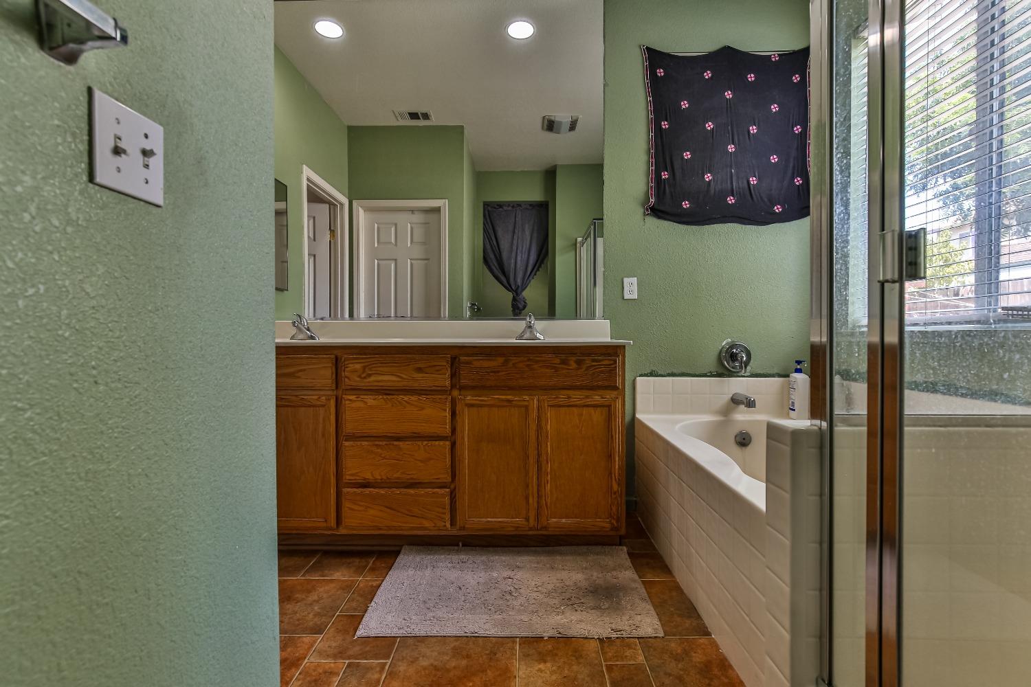 Detail Gallery Image 35 of 45 For 1771 Fontanella Way, Stockton,  CA 95205 - 3 Beds | 2 Baths