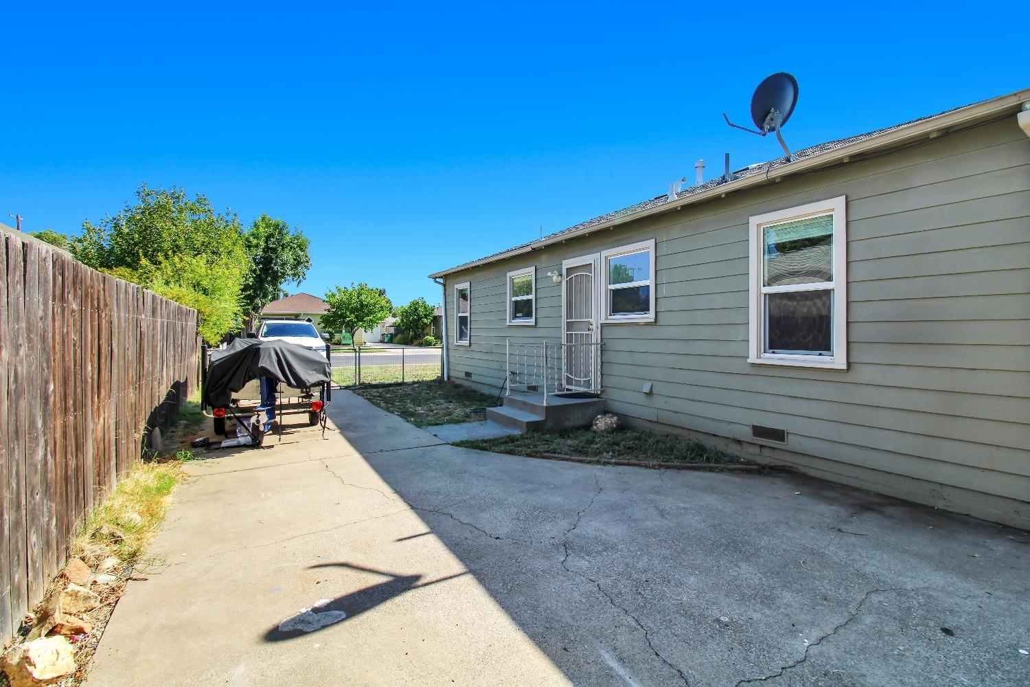 Detail Gallery Image 36 of 38 For 725 Eureka Ave, Lodi,  CA 95240 - 2 Beds | 1 Baths