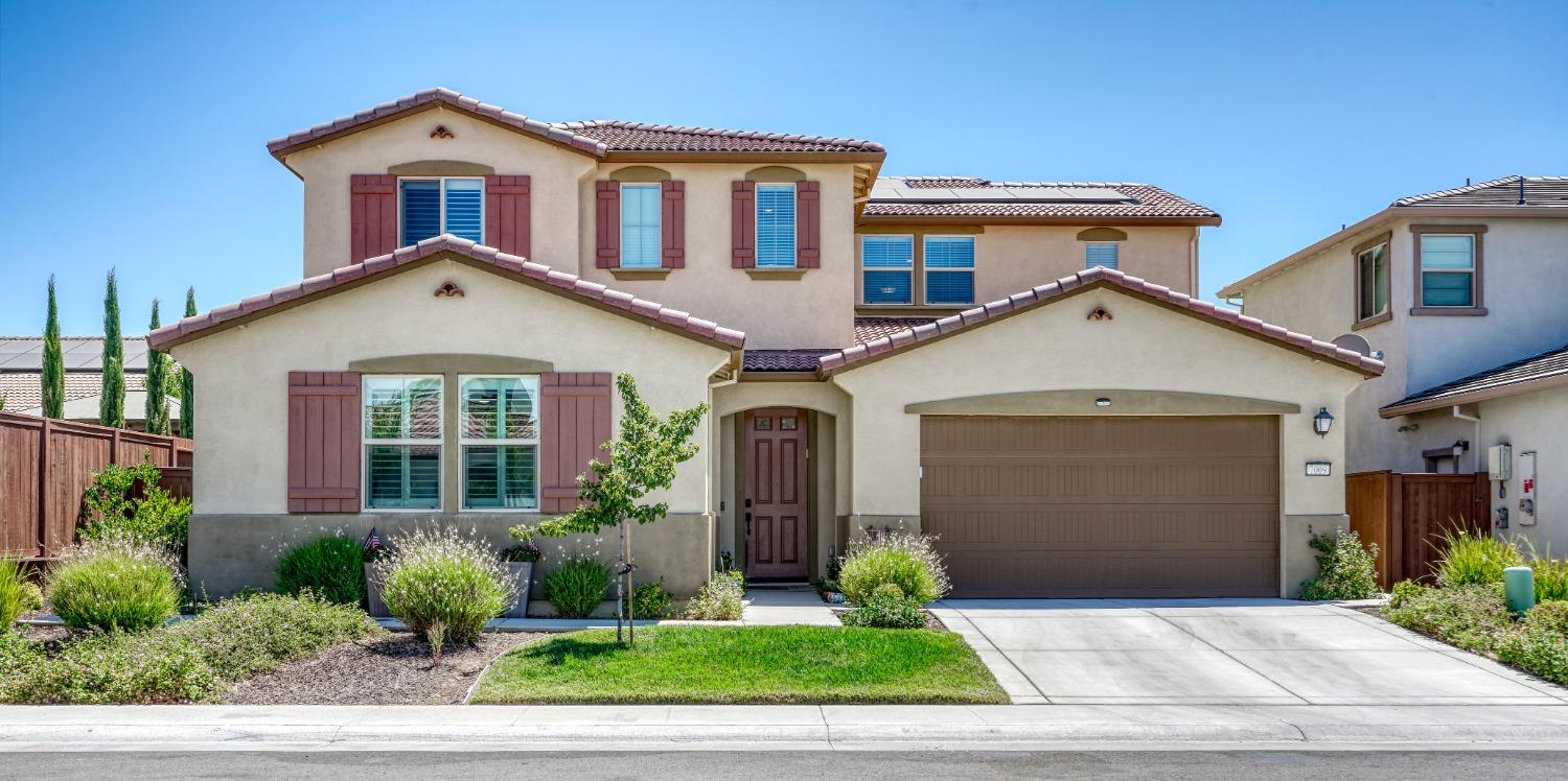 Detail Gallery Image 1 of 1 For 7009 Fox Trot Way, Roseville,  CA 95747 - 4 Beds | 3/1 Baths