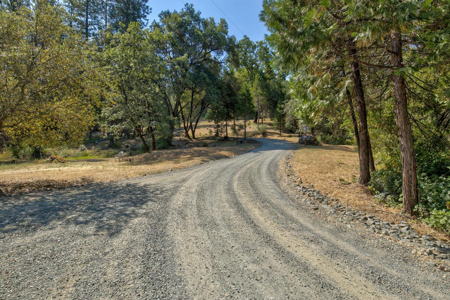 Omo Ranch Road, Somerset, California image 44