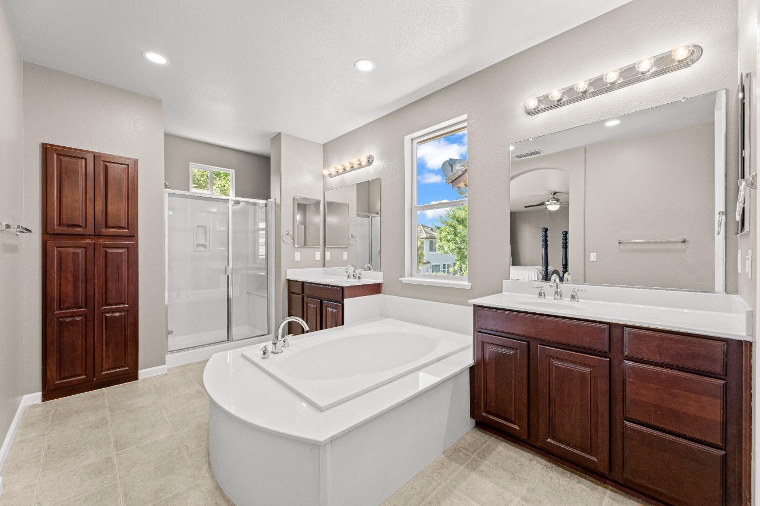 Detail Gallery Image 36 of 54 For 12082 Erato Cir, Rancho Cordova,  CA 95742 - 4 Beds | 2/1 Baths