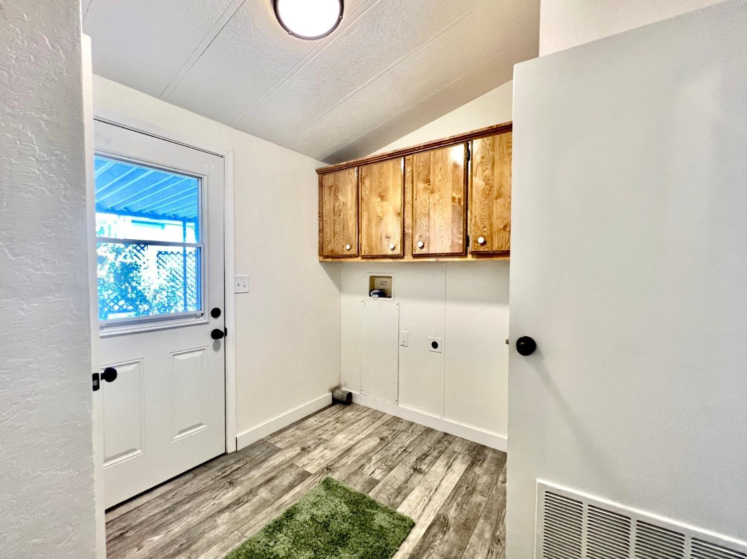 Detail Gallery Image 11 of 19 For 6128 Mame Ct, Citrus Heights,  CA 95621 - 2 Beds | 2 Baths