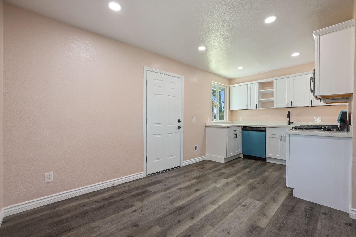 Detail Gallery Image 9 of 31 For 1738 French Camp Turnpike, Stockton,  CA 95206 - 3 Beds | 1 Baths