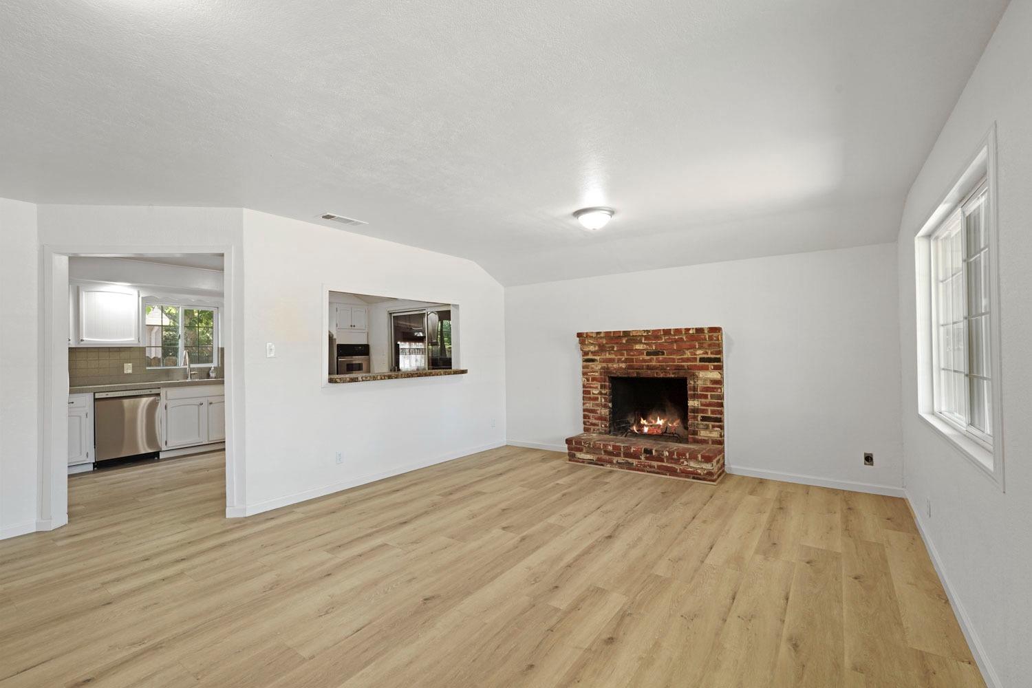 Detail Gallery Image 10 of 38 For 1409 Wilshire Ave, Stockton,  CA 95203 - 3 Beds | 1/1 Baths