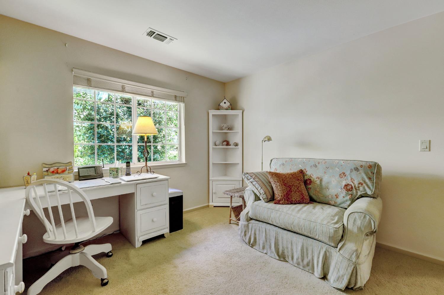 Round Valley Circle, Grass Valley, California image 20
