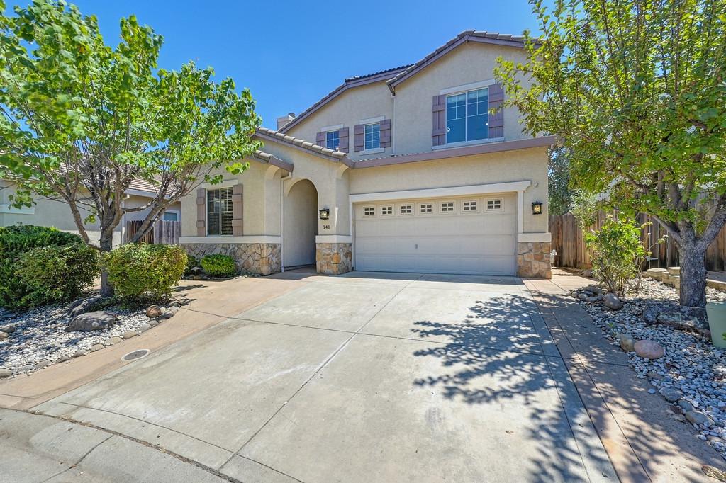 Detail Gallery Image 1 of 1 For 141 Paradise View Ct, Roseville,  CA 95678 - 3 Beds | 2/1 Baths