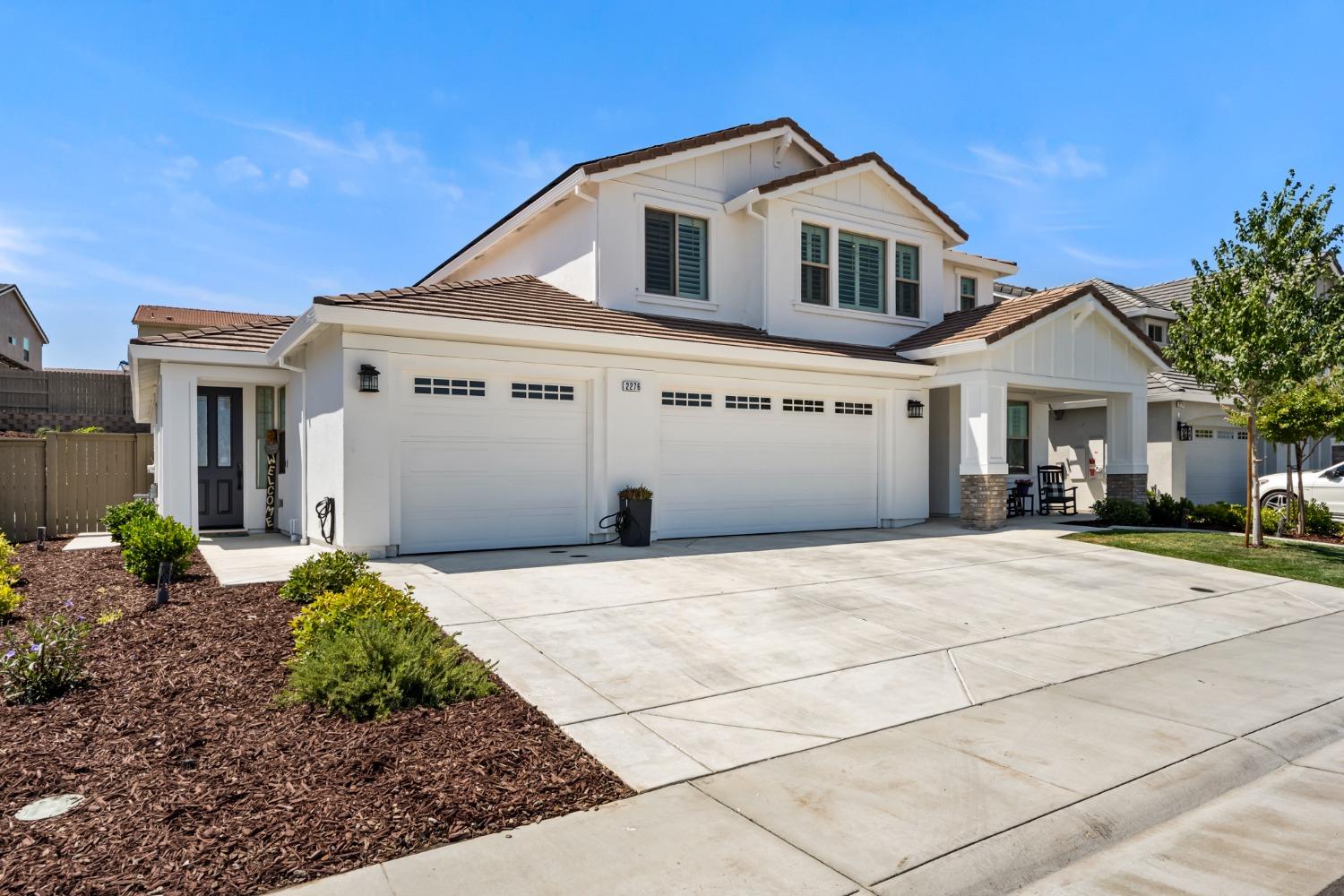 Detail Gallery Image 2 of 64 For 2276 Ranch View Dr, Rocklin,  CA 95765 - 5 Beds | 5 Baths