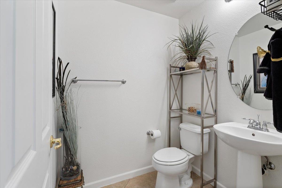 Detail Gallery Image 11 of 34 For 251 Natalino Cir, Sacramento,  CA 95835 - 3 Beds | 2/1 Baths