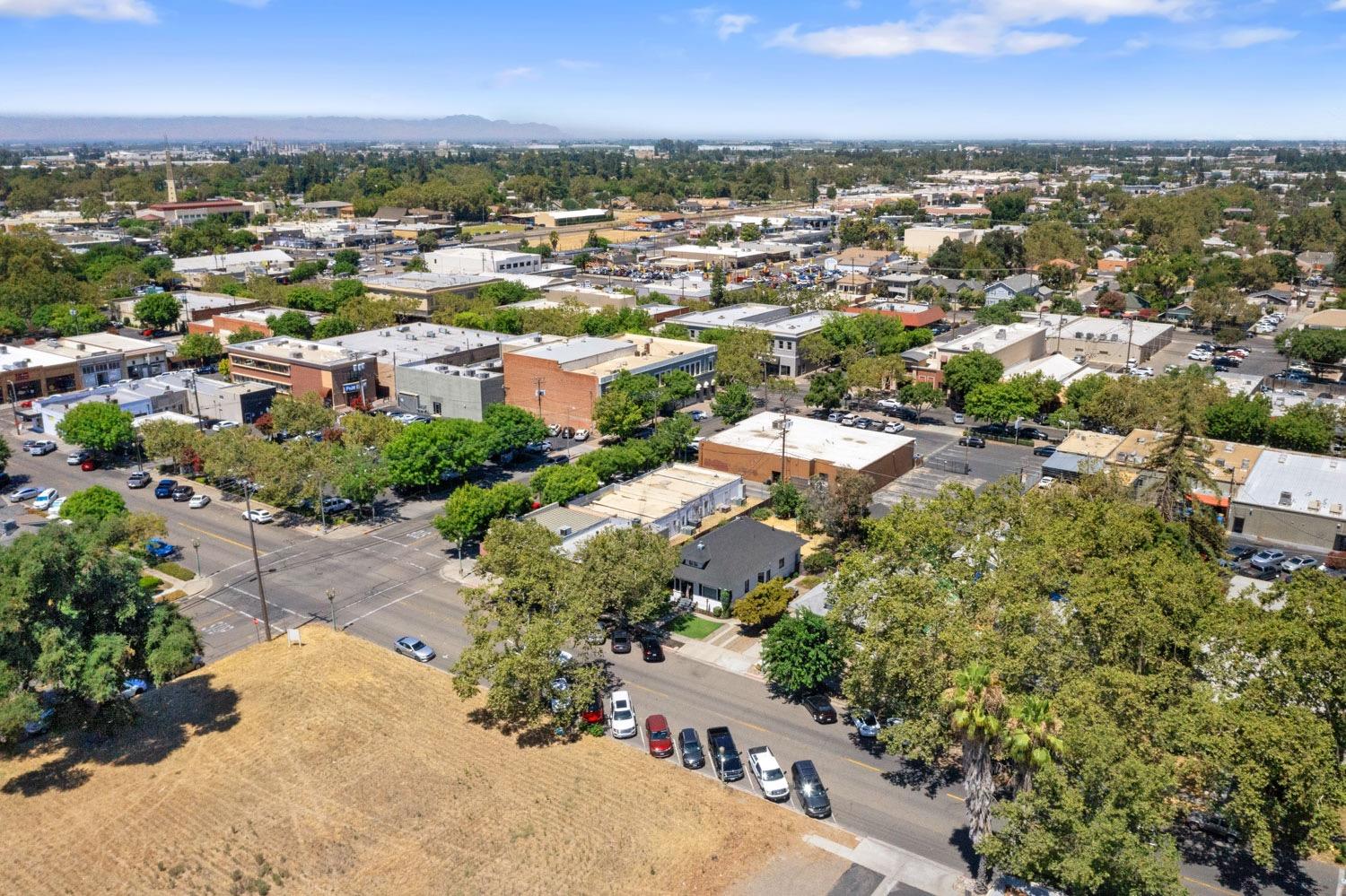 Detail Gallery Image 44 of 45 For 411 Crane Ave, Turlock,  CA 95380 - 3 Beds | 2 Baths