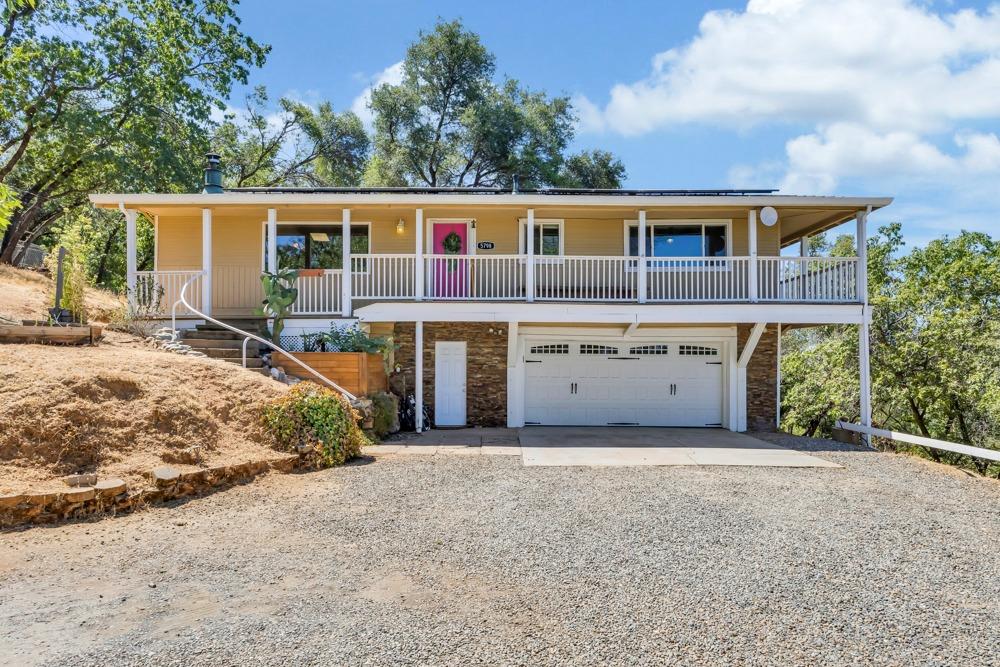 Detail Gallery Image 2 of 45 For 5798 Hollyberry Ln, Placerville,  CA 95667 - 3 Beds | 2 Baths