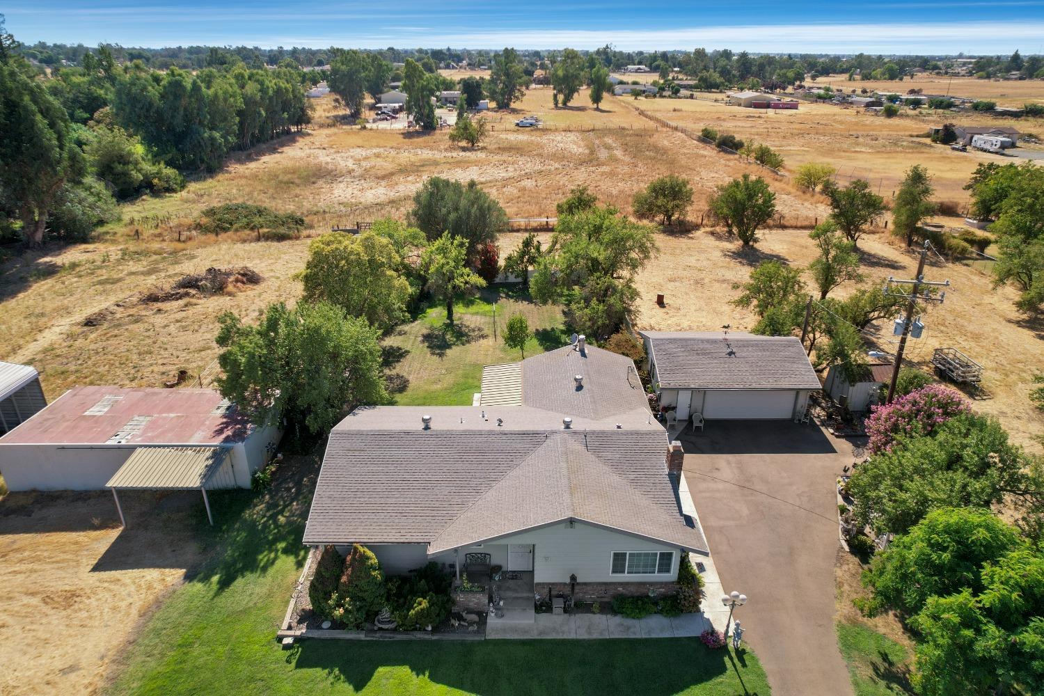 Detail Gallery Image 2 of 56 For 25055 N Watkinson Rd, Acampo,  CA 95220 - 3 Beds | 1/1 Baths