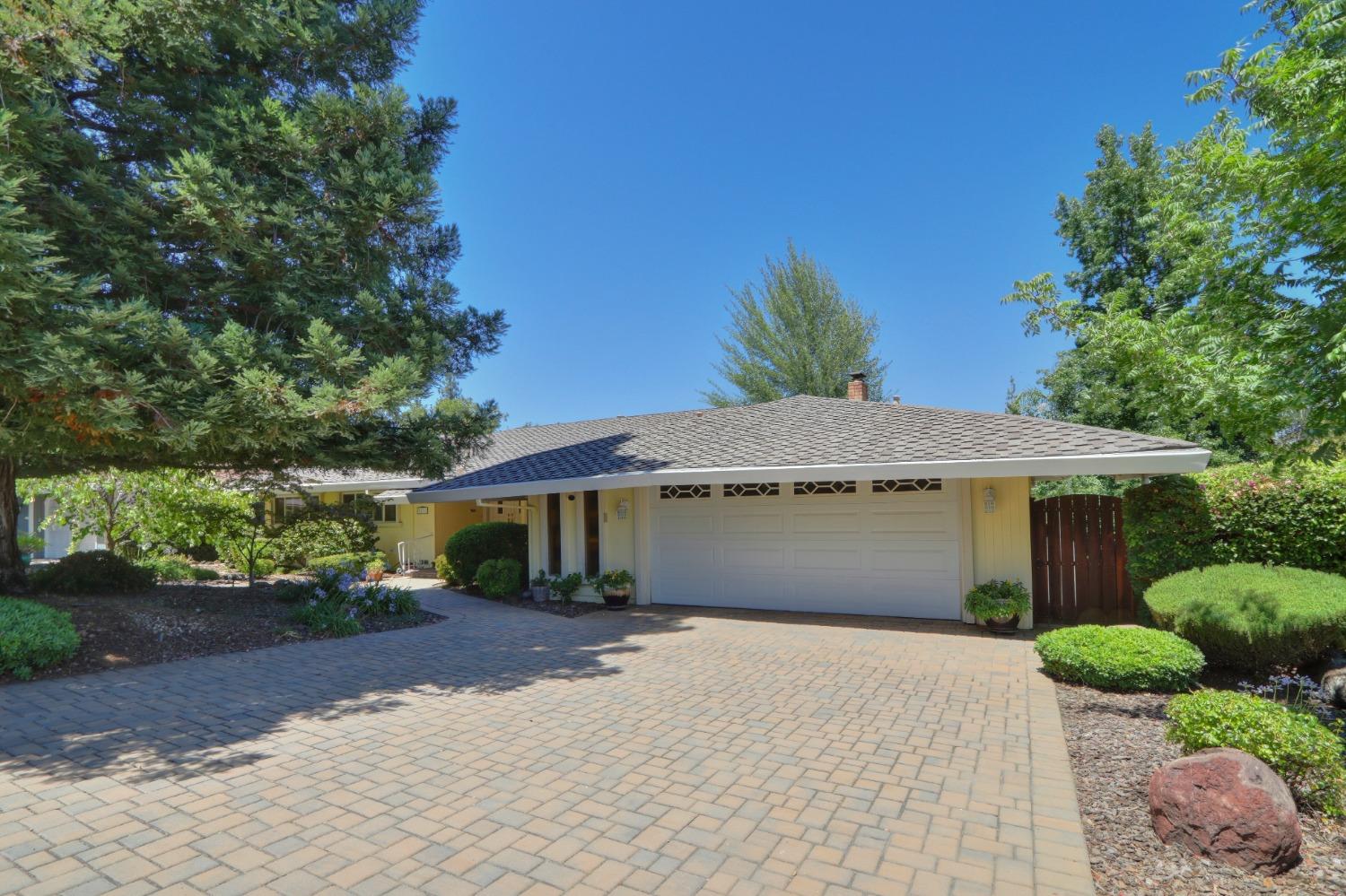 Winding Oak Drive, Fair Oaks, California image 6