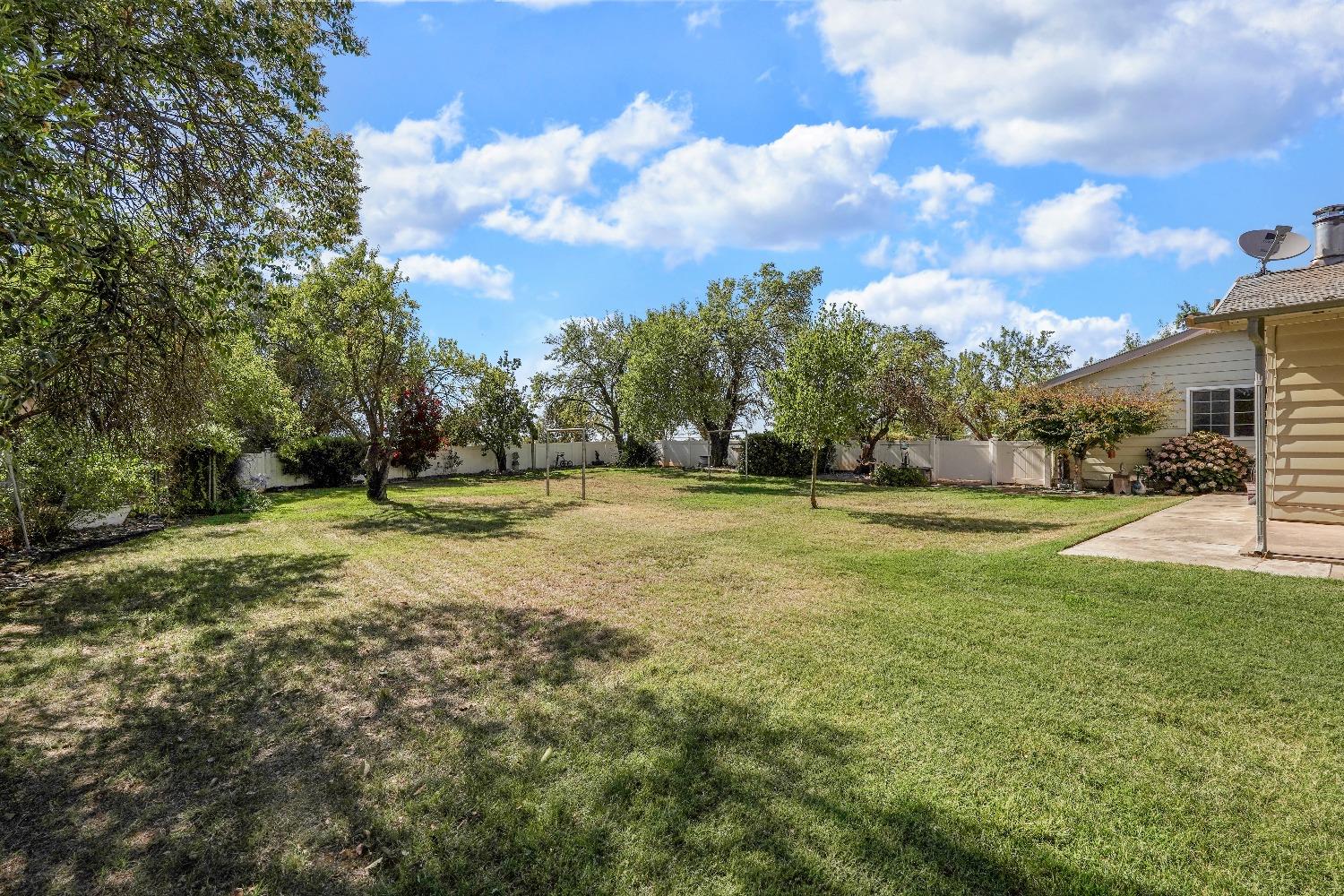 Detail Gallery Image 46 of 56 For 25055 N Watkinson Rd, Acampo,  CA 95220 - 3 Beds | 1/1 Baths