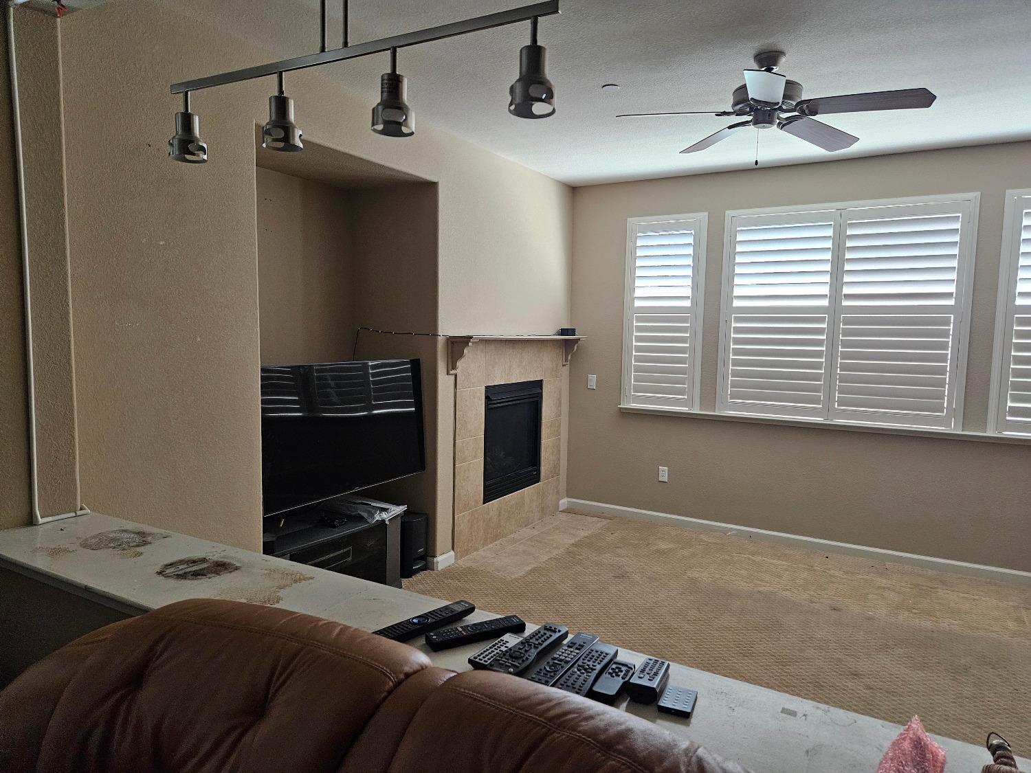 Photo #7: 224079672 Listing 