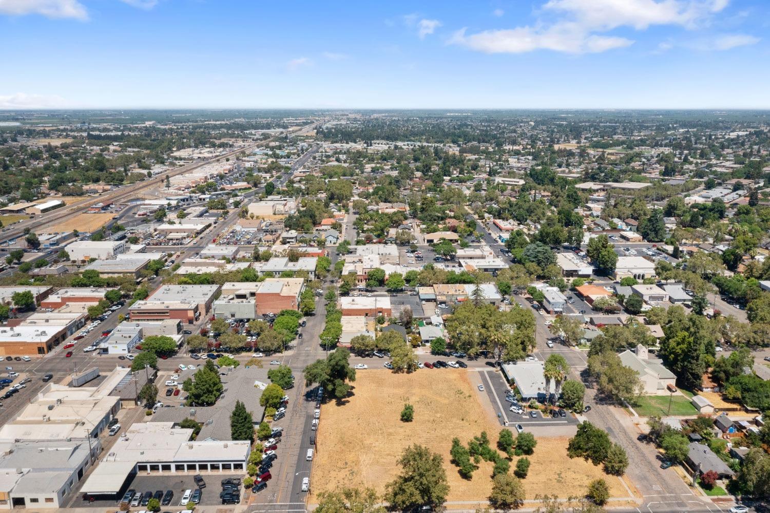 Detail Gallery Image 43 of 45 For 411 Crane Ave, Turlock,  CA 95380 - 3 Beds | 2 Baths