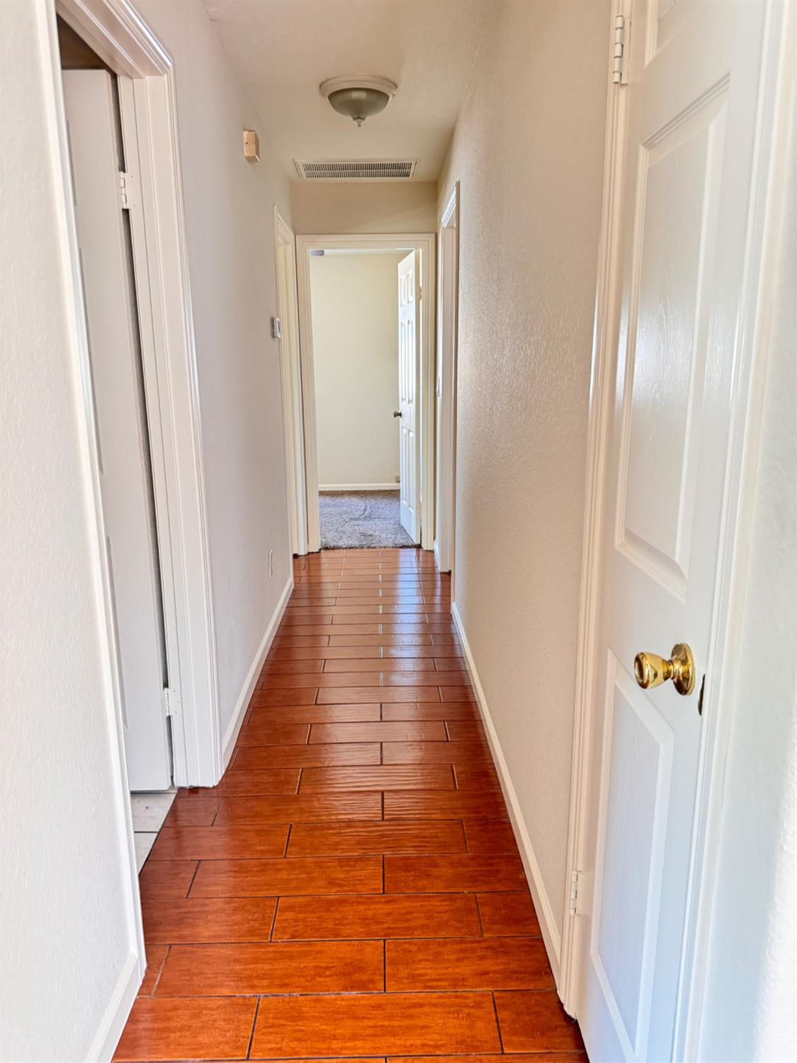 Detail Gallery Image 11 of 48 For 1537 Soquel Ln, Stockton,  CA 95206 - 3 Beds | 2 Baths