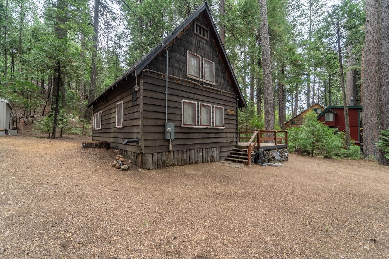 Ellmaro, Long Barn, California image 3