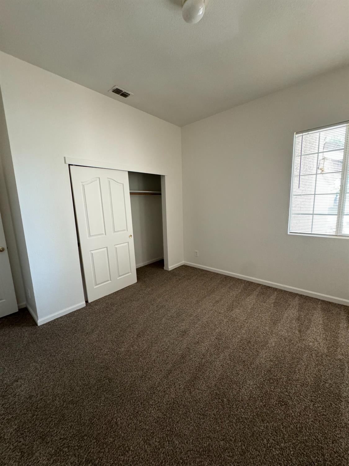 Detail Gallery Image 14 of 25 For 1975 Erickson Cir, Stockton,  CA 95206 - 4 Beds | 2 Baths