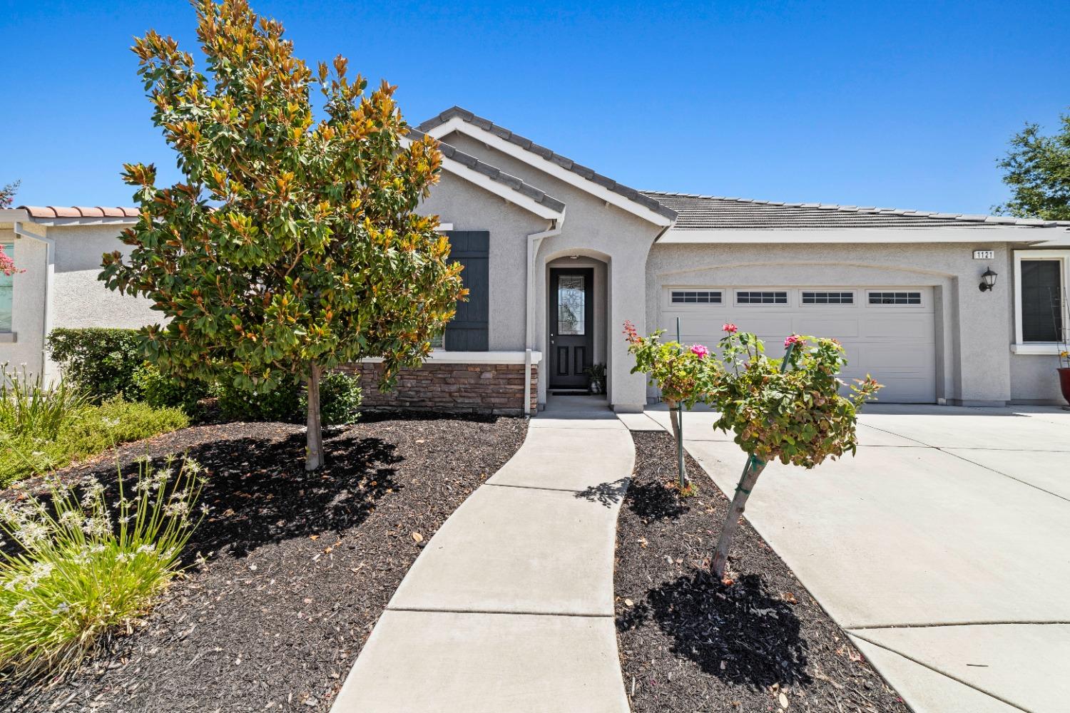 Detail Gallery Image 1 of 1 For 1121 Makeway St., Roseville,  CA 95747 - 3 Beds | 2 Baths