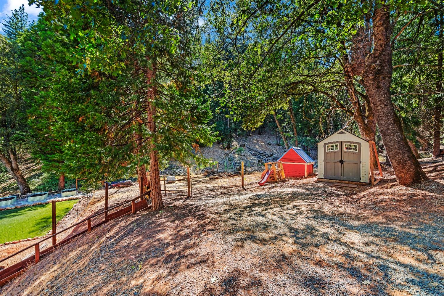 Brooks Road, Grass Valley, California image 17