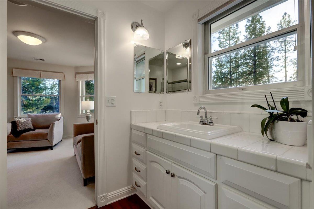 Detail Gallery Image 24 of 67 For 11174 Lower Circle Dr, Grass Valley,  CA 95949 - 3 Beds | 2/1 Baths