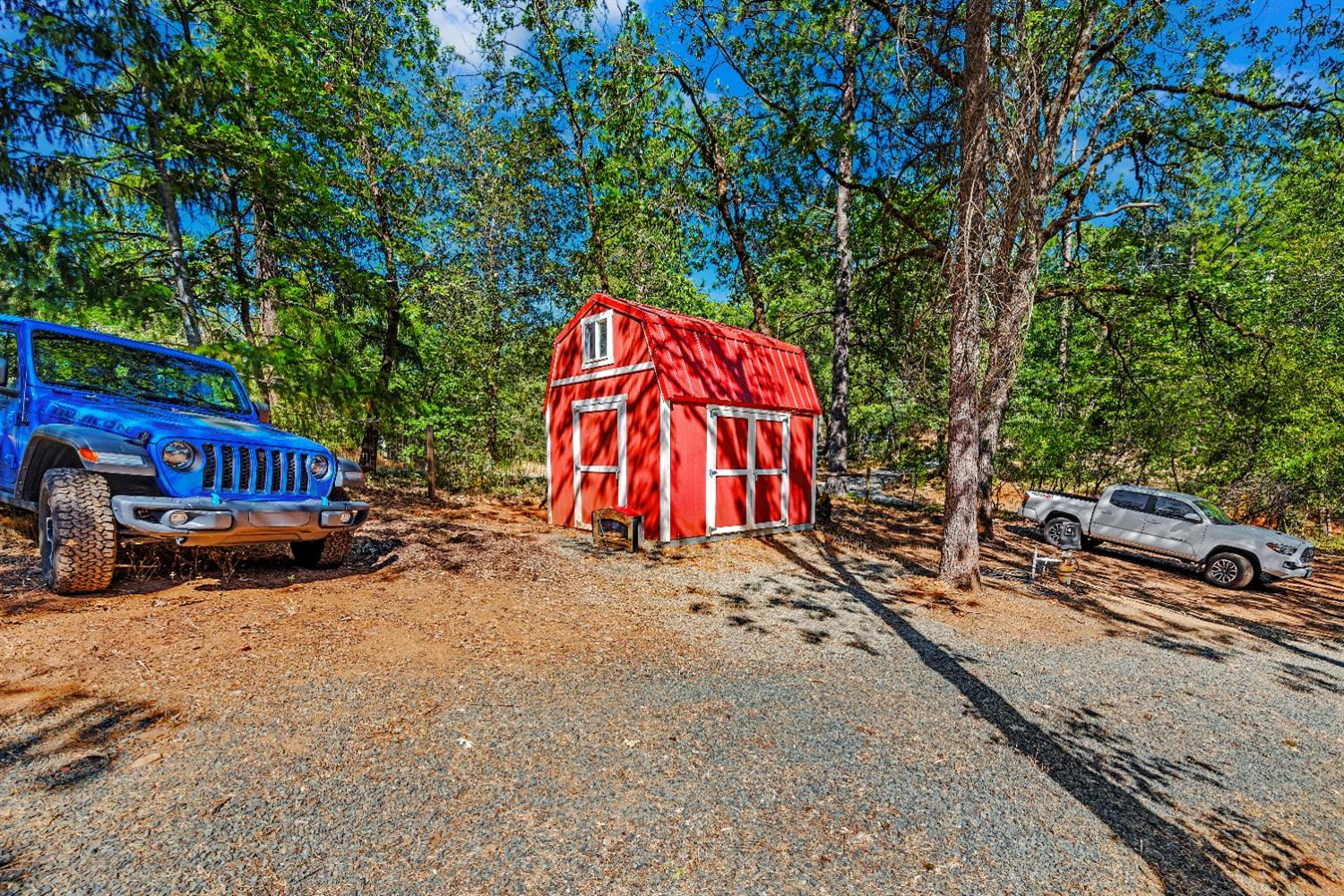 Brooks Road, Grass Valley, California image 19