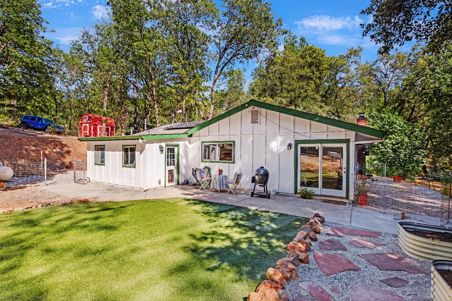 Brooks Road, Grass Valley, California image 6