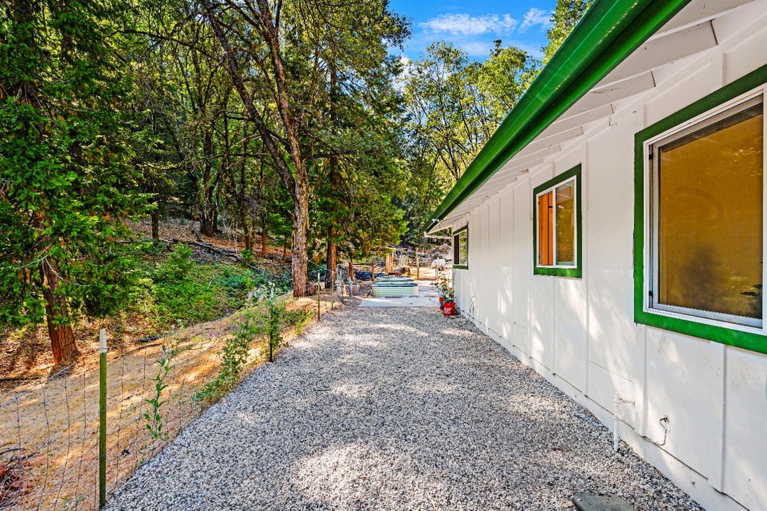 Brooks Road, Grass Valley, California image 11