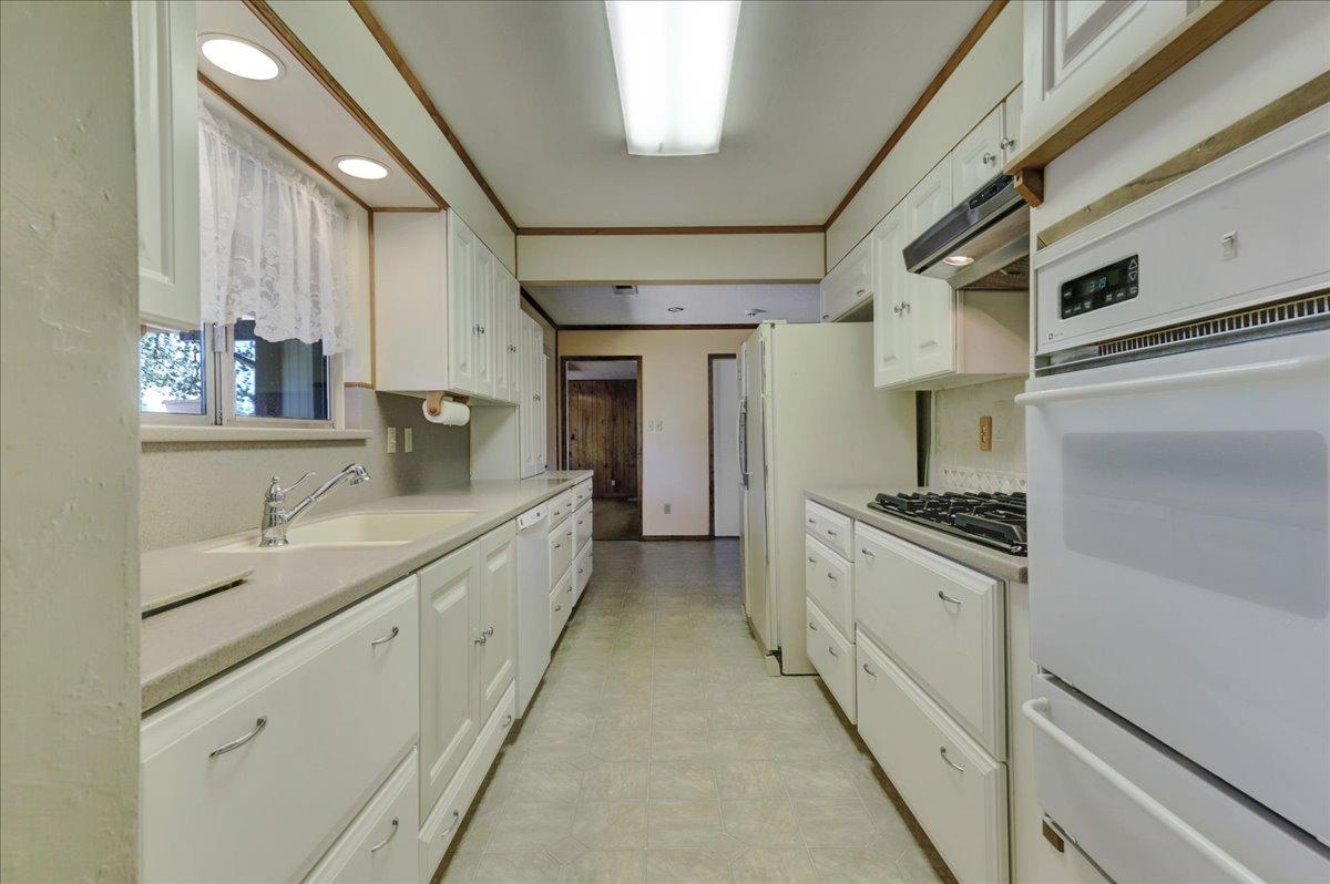 Riverview Drive, Auburn, California image 3