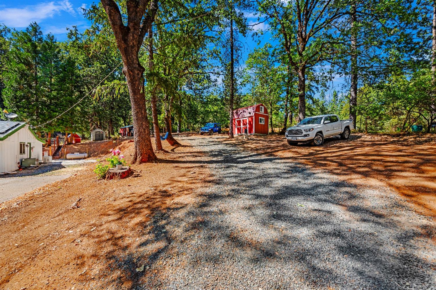 Brooks Road, Grass Valley, California image 15