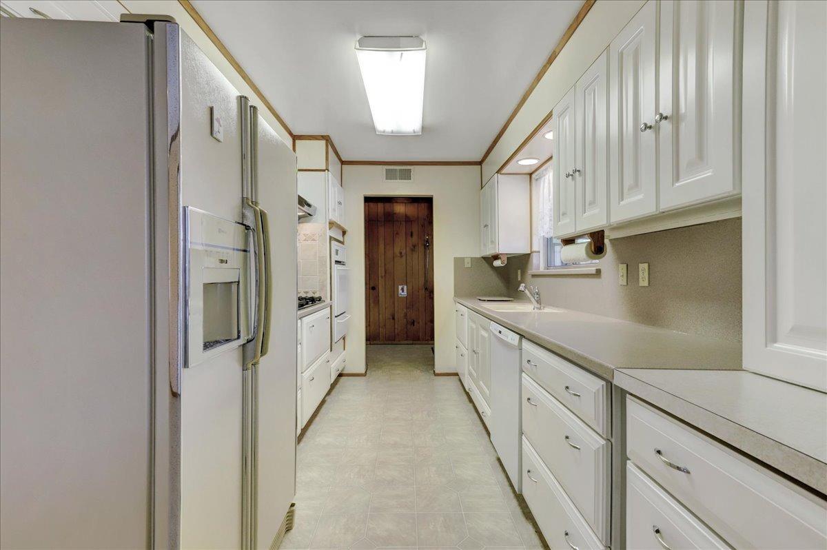 Riverview Drive, Auburn, California image 9