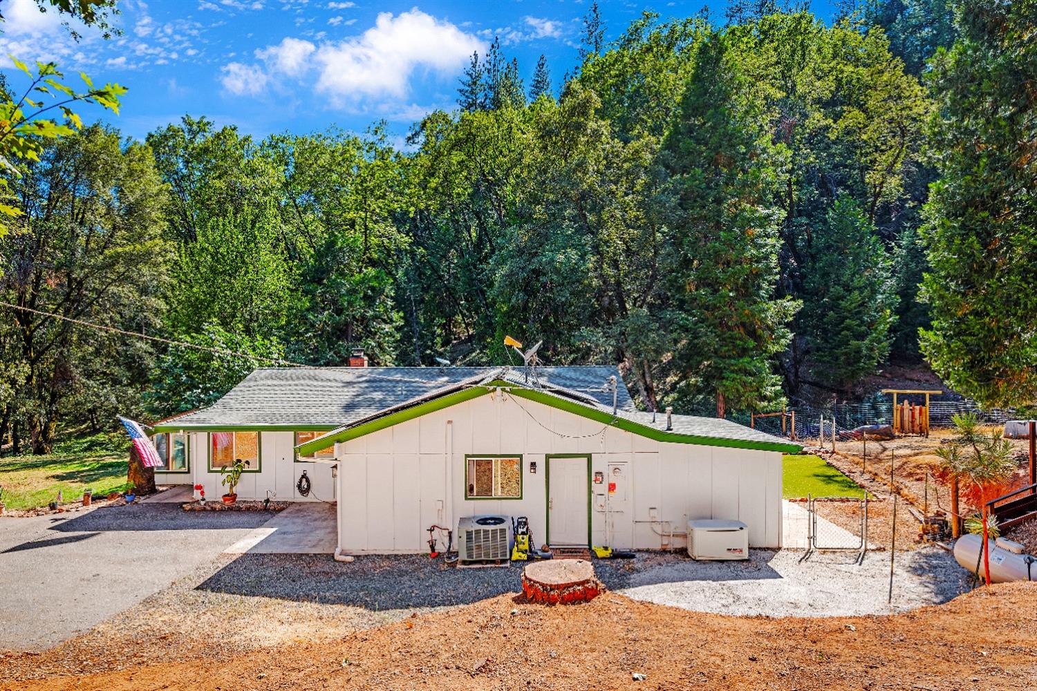 Brooks Road, Grass Valley, California image 10