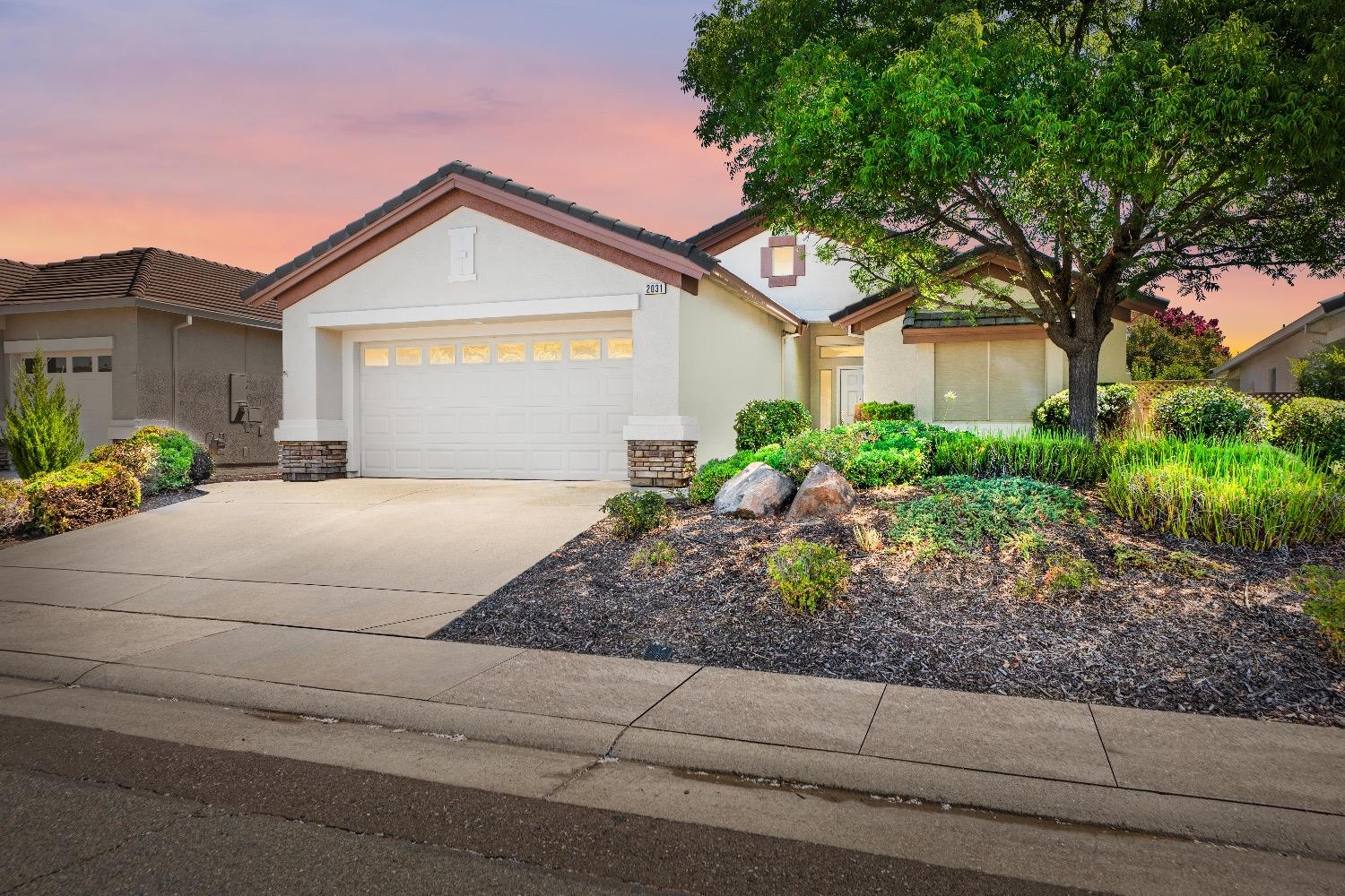 Detail Gallery Image 1 of 1 For 2031 Stepping Stone Ln, Lincoln,  CA 95648 - 2 Beds | 2 Baths