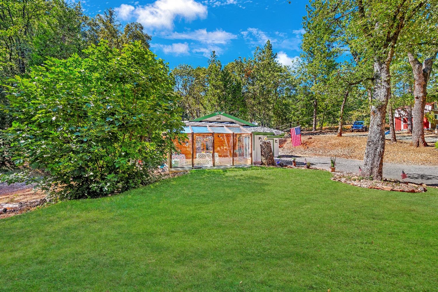 Brooks Road, Grass Valley, California image 7