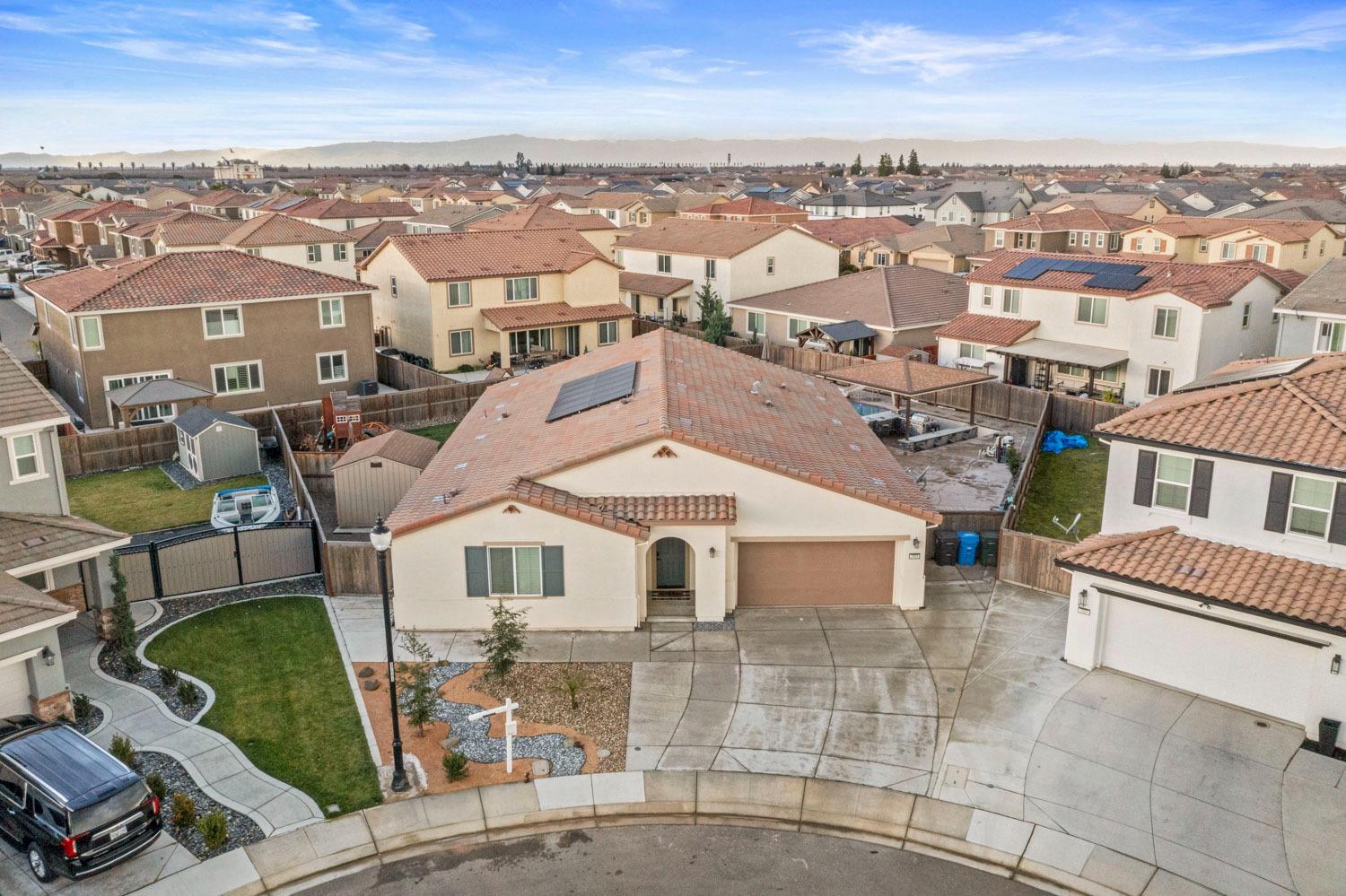 Detail Gallery Image 42 of 48 For 2061 Gunner Pl, Manteca,  CA 95337 - 4 Beds | 3/1 Baths