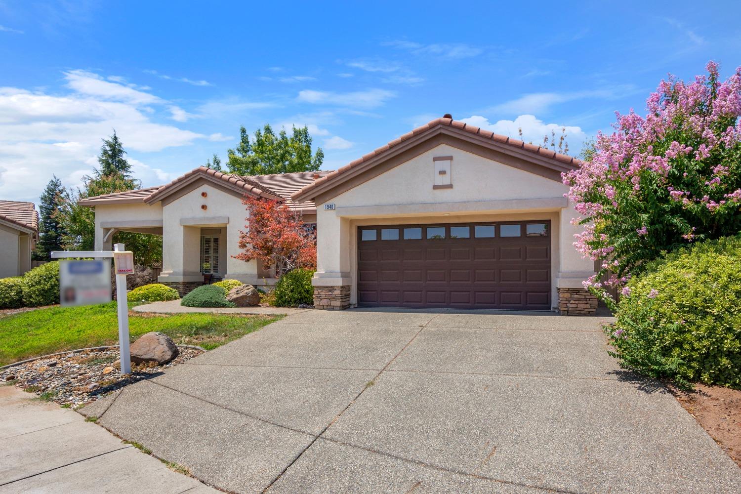 Detail Gallery Image 2 of 52 For 1940 Farmgate Ln, Lincoln,  CA 95648 - 3 Beds | 2 Baths