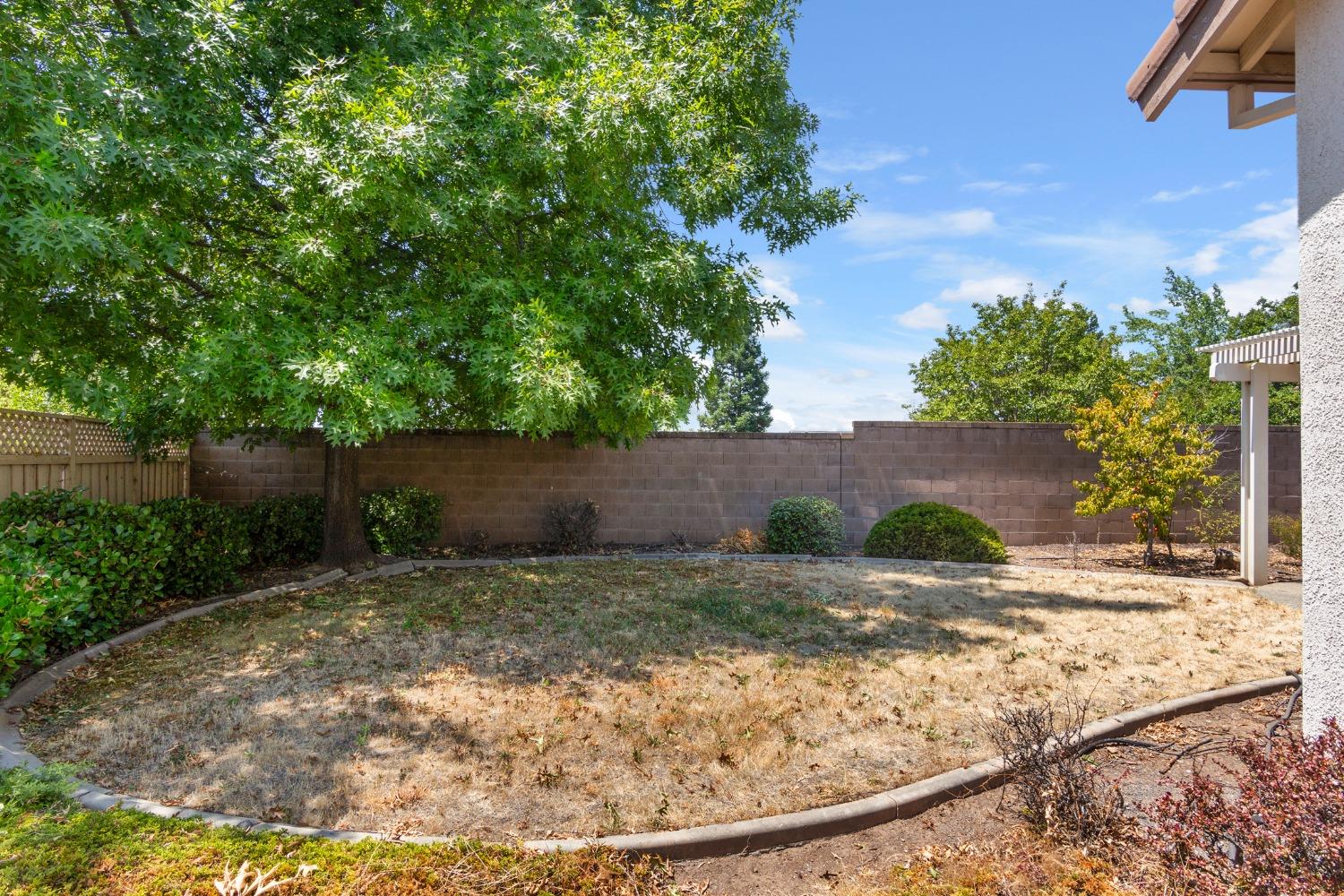 Detail Gallery Image 33 of 52 For 1940 Farmgate Ln, Lincoln,  CA 95648 - 3 Beds | 2 Baths