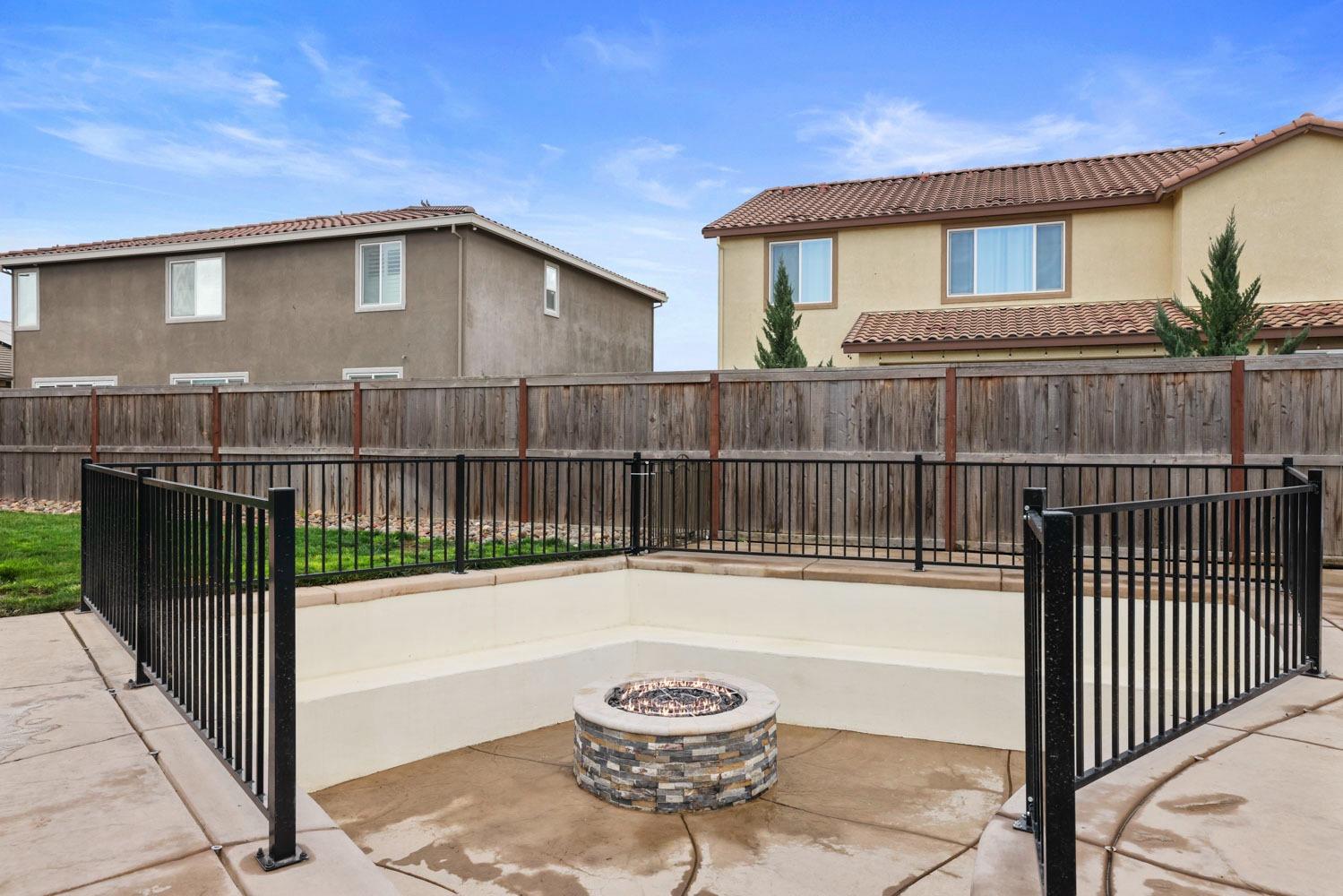 Detail Gallery Image 34 of 48 For 2061 Gunner Pl, Manteca,  CA 95337 - 4 Beds | 3/1 Baths