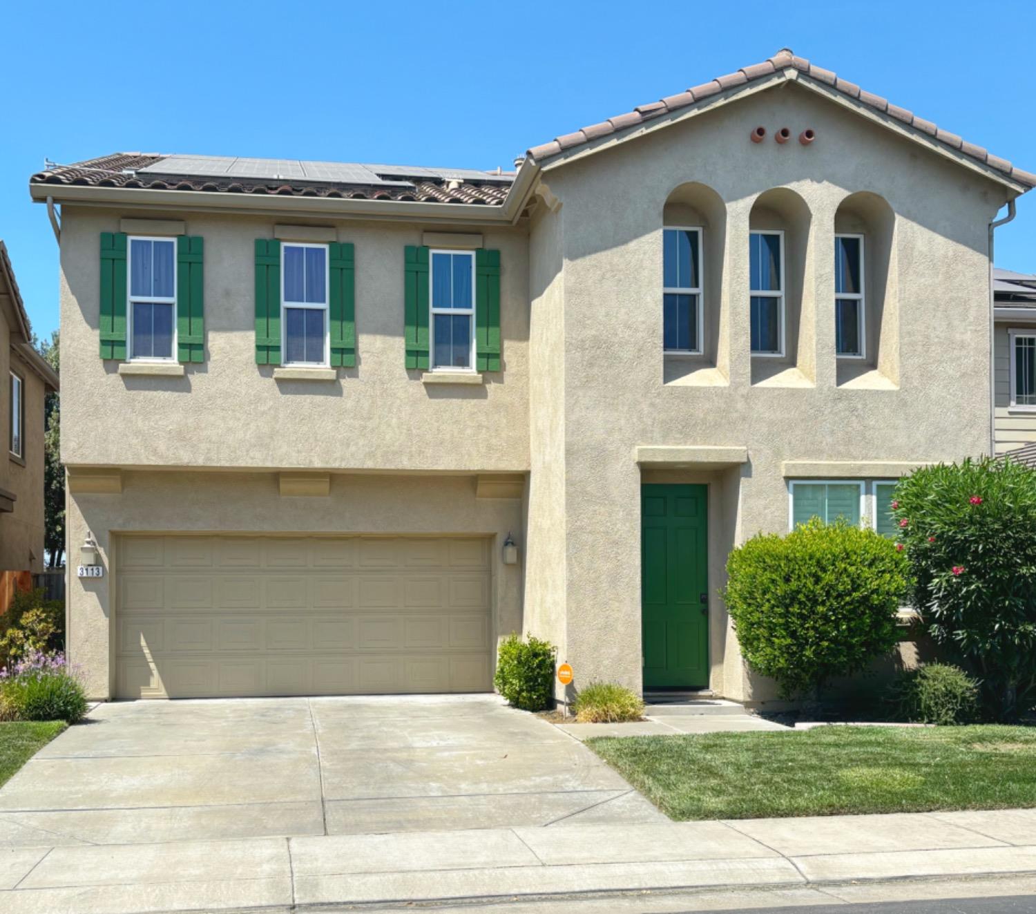 Detail Gallery Image 1 of 21 For 3113 Golden Poppy Ln, Stockton,  CA 95209 - 4 Beds | 2/1 Baths