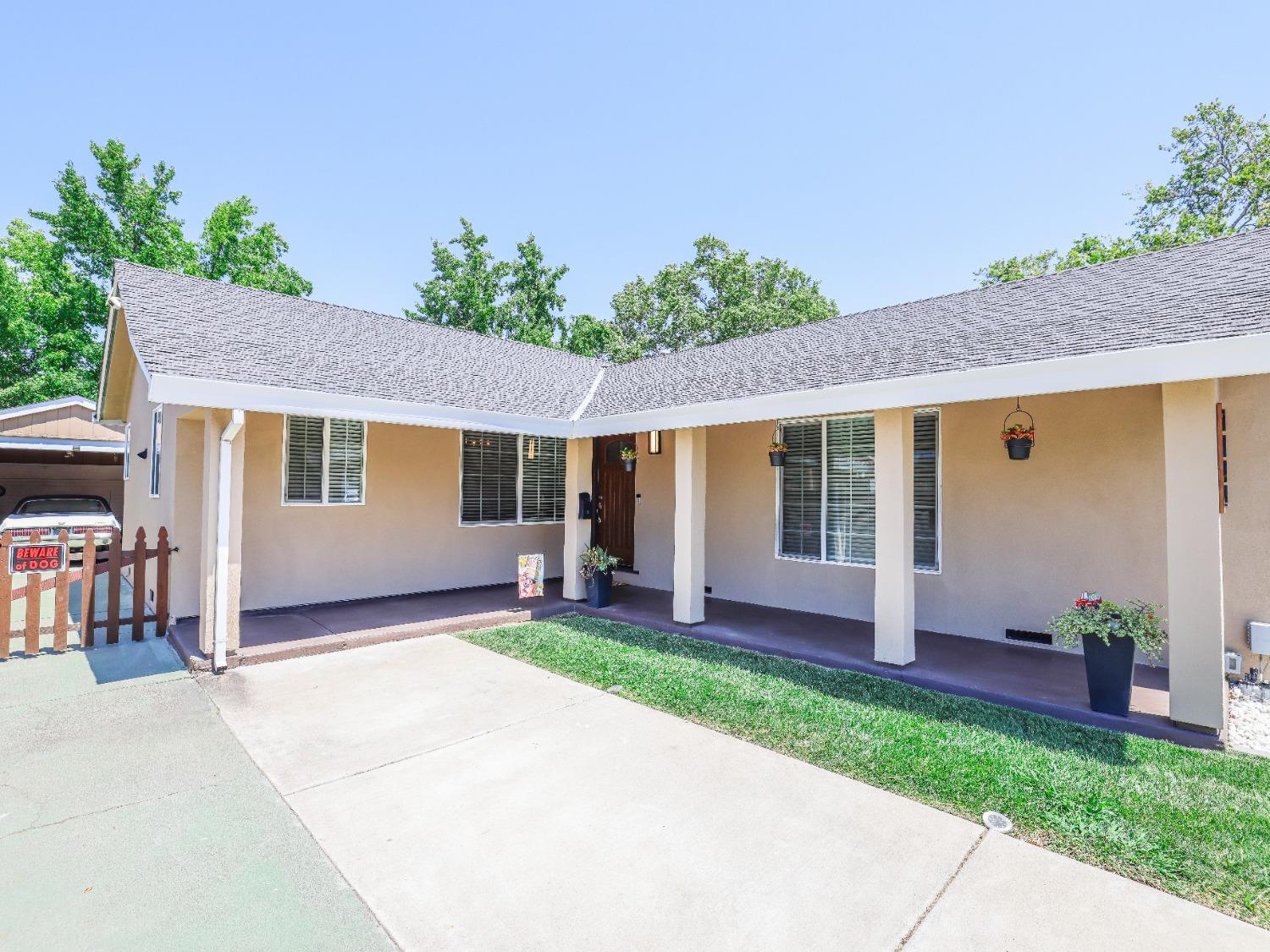 Detail Gallery Image 6 of 52 For 2105 Stacia Way, Sacramento,  CA 95822 - 3 Beds | 2 Baths