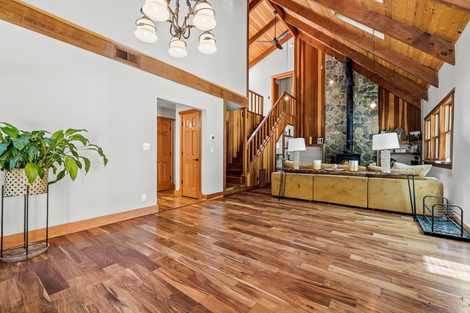 Rodriguez Court, Grass Valley, California image 10