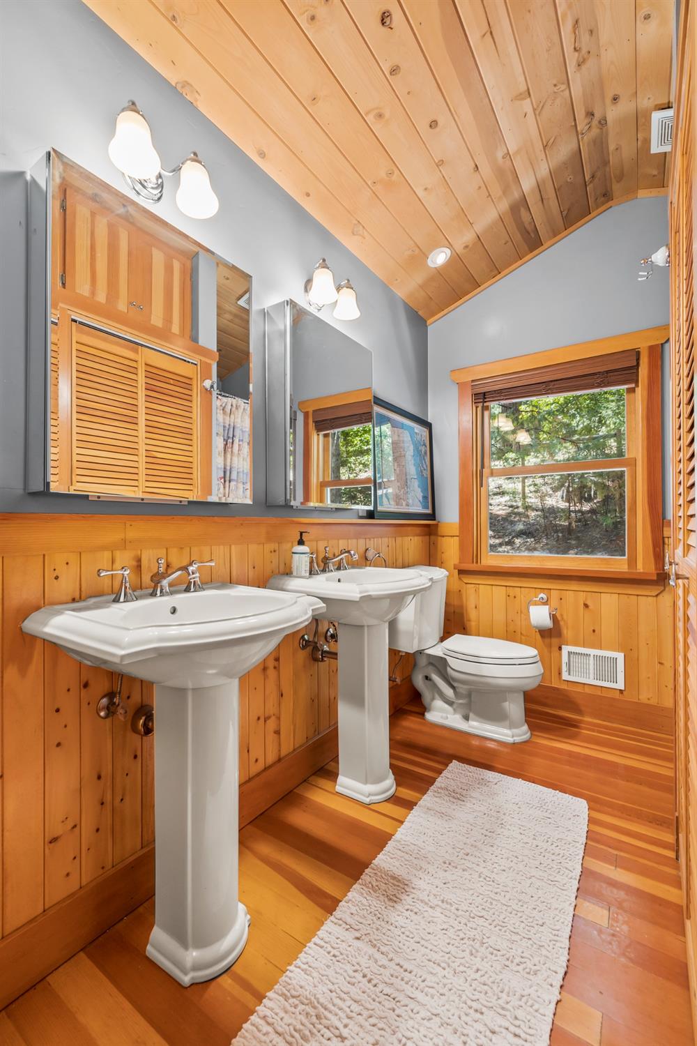Rodriguez Court, Grass Valley, California image 31