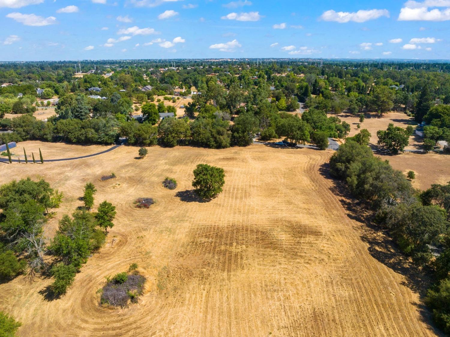 Detail Gallery Image 11 of 16 For 4 Golden Gate Ave, Orangevale,  CA 95662 - – Beds | – Baths