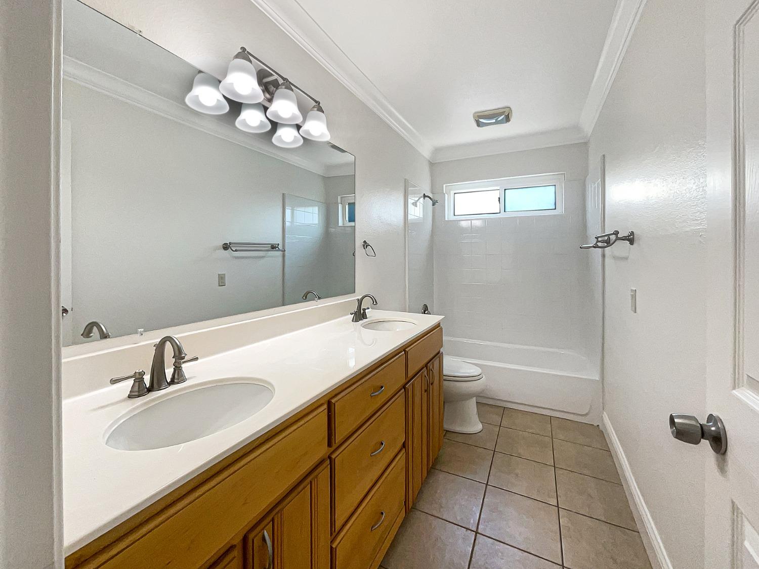 Photo #7: 224080503 Listing 