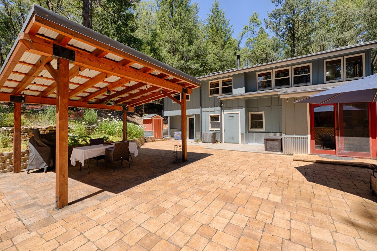 Rodriguez Court, Grass Valley, California image 6