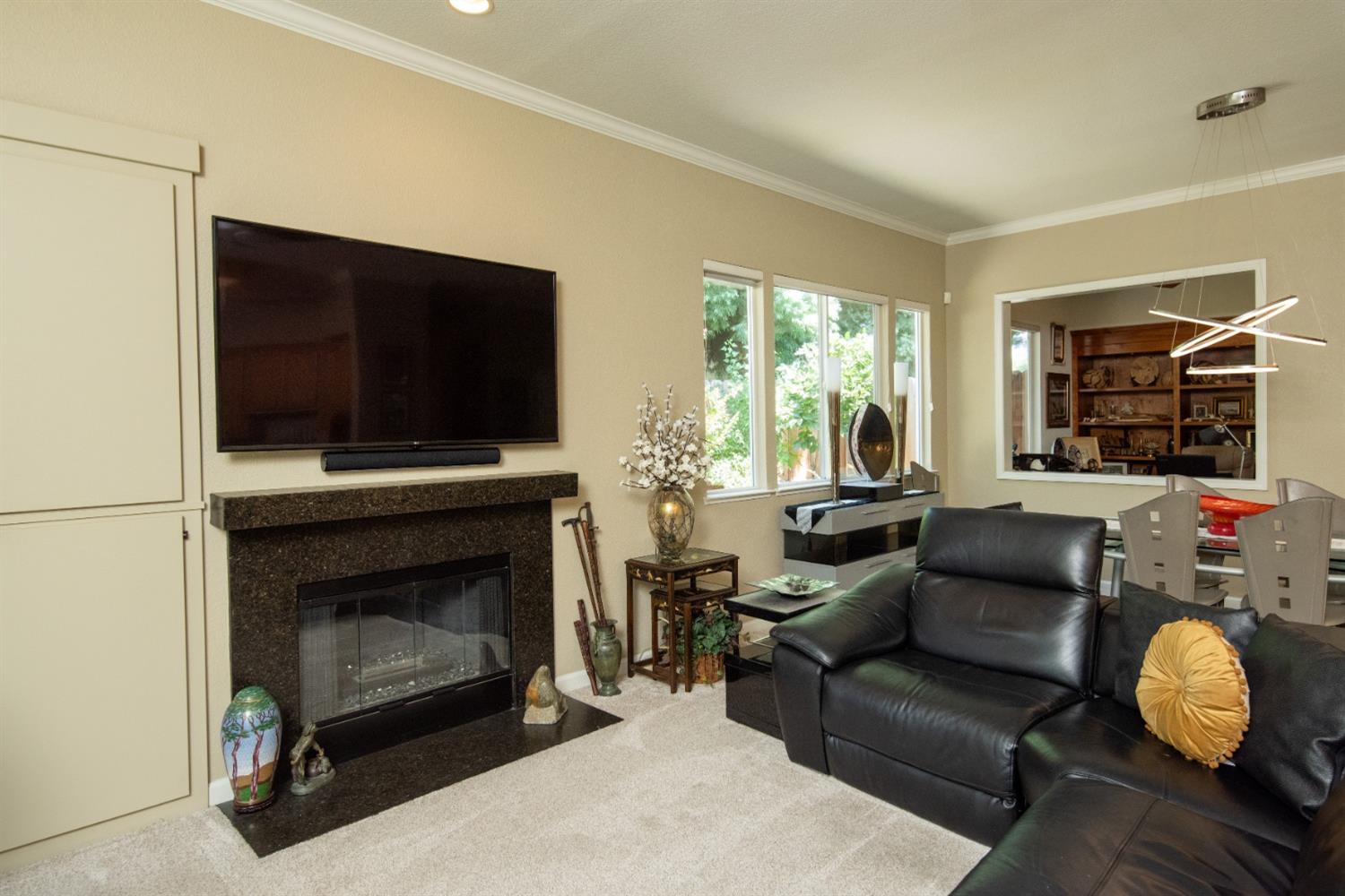 Detail Gallery Image 5 of 49 For 1633 Seven Falls Dr, Modesto,  CA 95355 - 2 Beds | 2 Baths